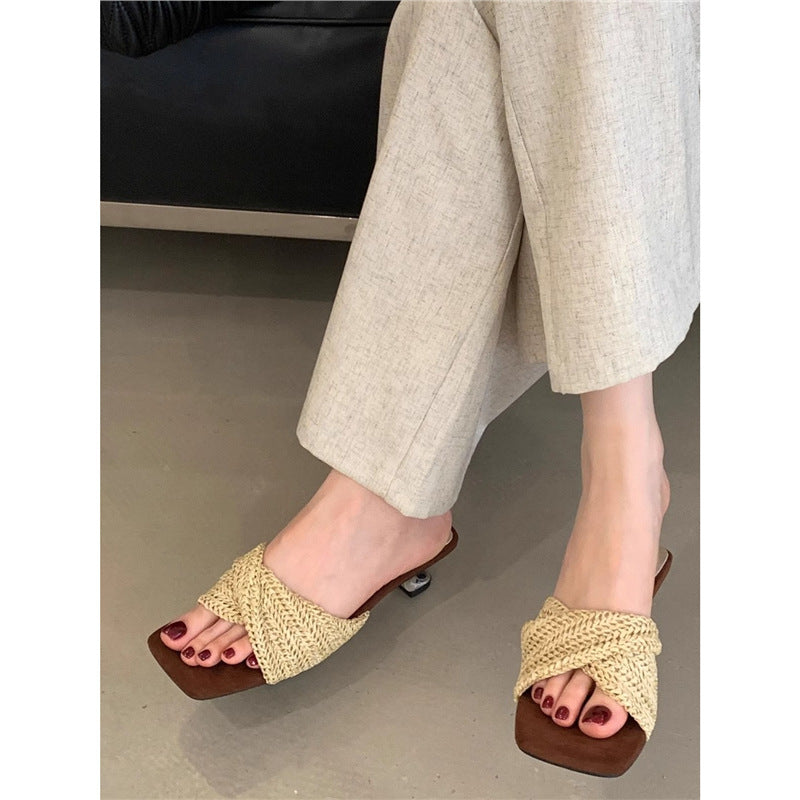 Damen trendige Badesandalen mit geflochtenem Riemendesign EB