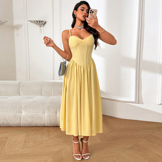 Damen elegantes Maxikleid mit taillierter Silhouette und feinen Trägern EB