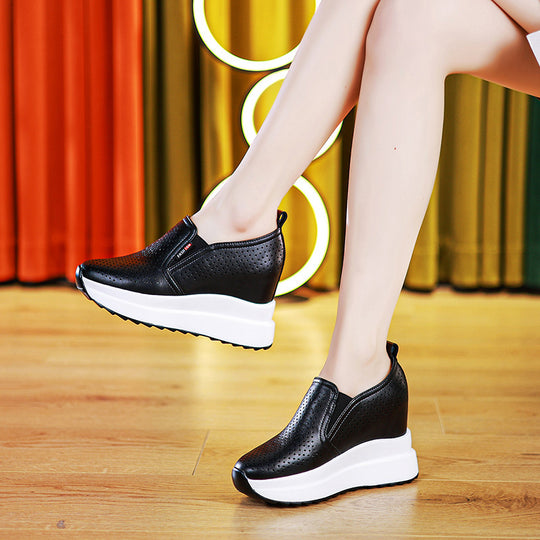 Damen Komfortable Slip-On Sneakers mit luftiger Oberflächenstruktur und rutschfester Sohle EB