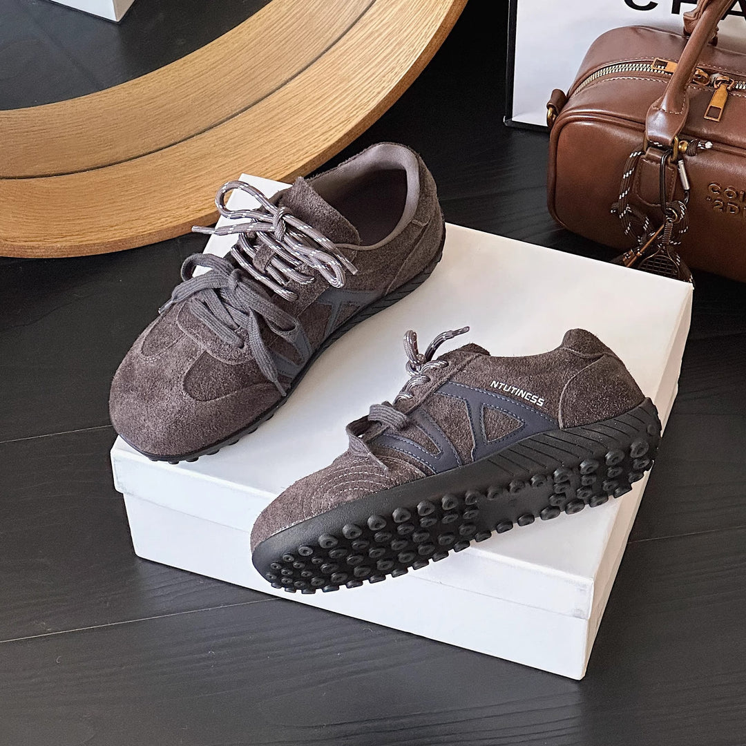Damen Sportliche Sneakers mit atmungsaktiver Obermaterialkombination und rutschfester Laufsohle EB