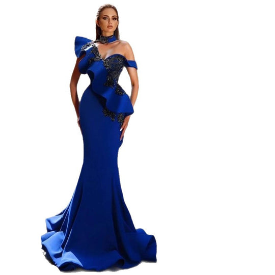 Damen Festliches Abendkleid mit asymmetrischem Design und schimmernden Applikationen EB