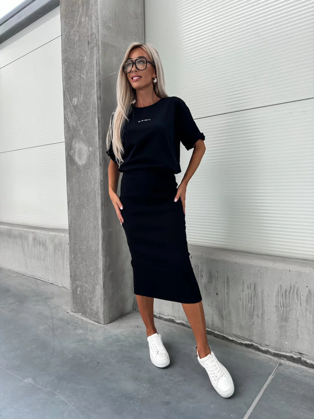 Damen lässiges Zweiteiler-Set aus Feinstrick mit oversized Shirt und Midi-Bleistiftrock mit Seitenschlitz Eichborn Berlin