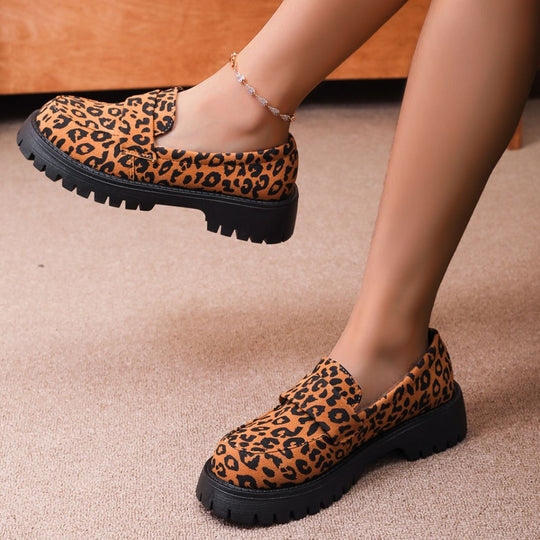 Damen Bequeme Slip-Ons mit animalischem Design EB