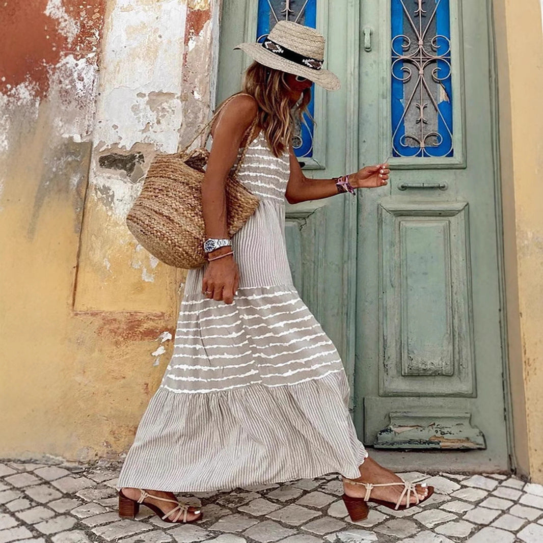 Damen Sommerliches Maxikleid mit gestreiftem Design und komfortablem Rückenausschnitt EB