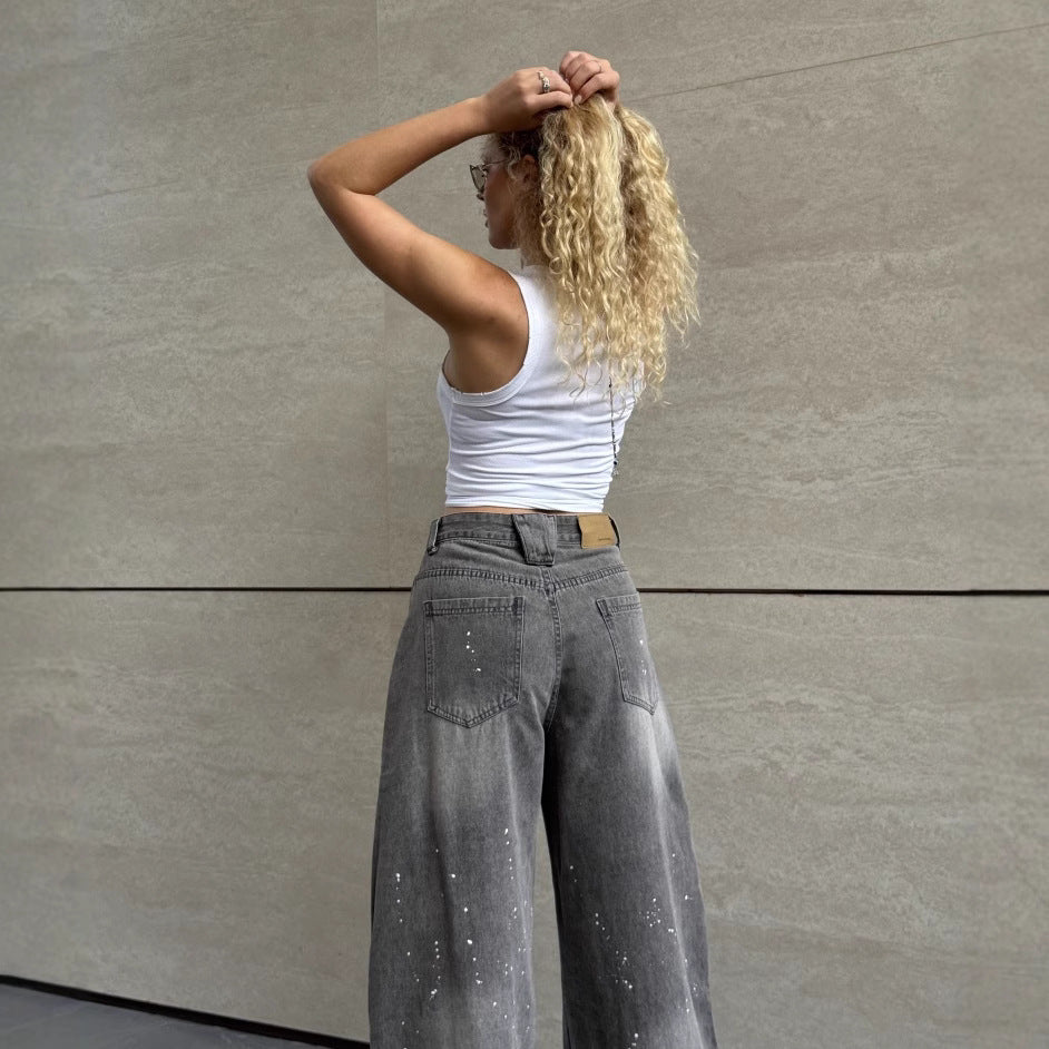 Damen Weite High-Waist Jeans mit kreativen Farbklecksen EB