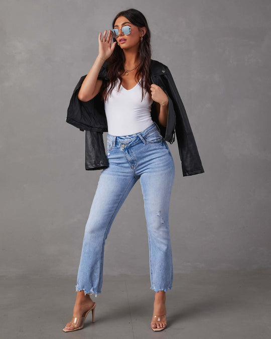Damen modische Hochwasser Jeans im lässigen Vintage-Stil mit fransigem Saum EB