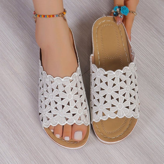 Damen dekorative Clogs mit modischem Lochmuster EB