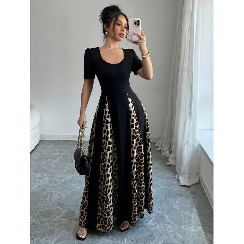 Damen Maxikleid mit elegantem Schnitt und modischem Tiermuster EB
