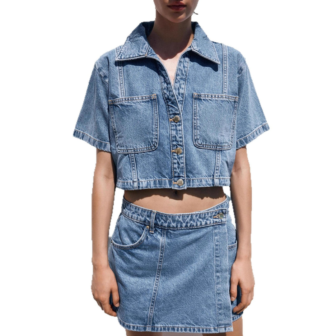 Damen Denim-Crop-Jacke mit praktischen Taschen und modernem Design EB