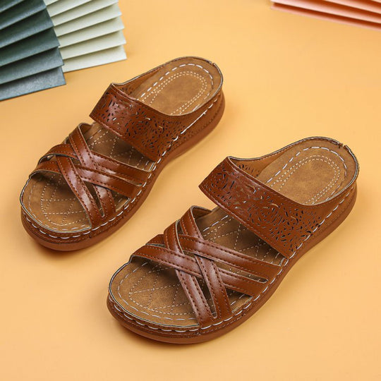 Damen komfortable und stilvolle Pantolette mit durchbrochenem Design EB