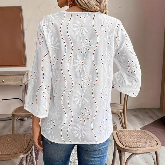 Damen Bluse mit aufwendigem Stickmuster und feinen Details EB