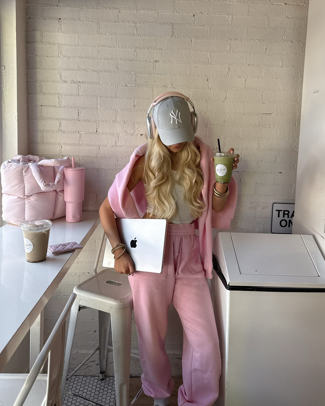 Damen Hoodie und Jogginghosen Set mit Kängurutasche EB
