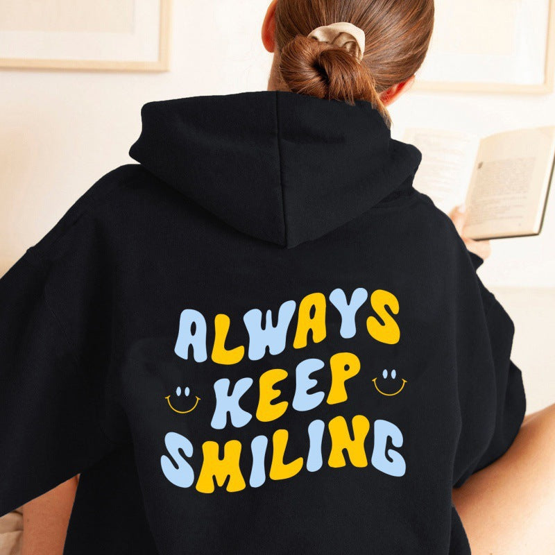 Damen Kapuzenpullover mit fröhlichem Schriftzug und praktischen Kängurutaschen EB