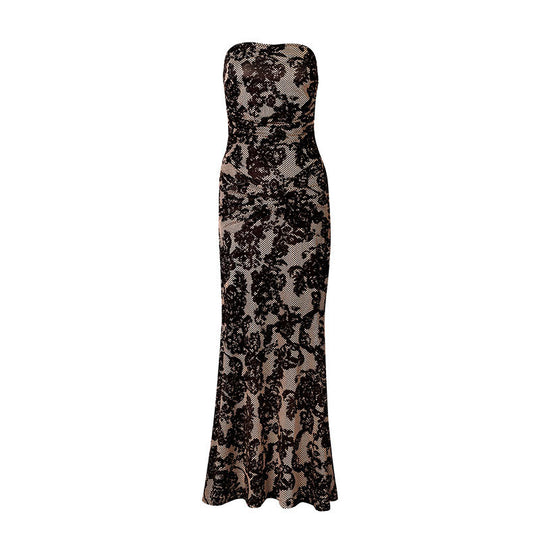 Damen Elegantes Spitzenkleid mit schmalem Schnitt und figurbetonter Silhouette EB