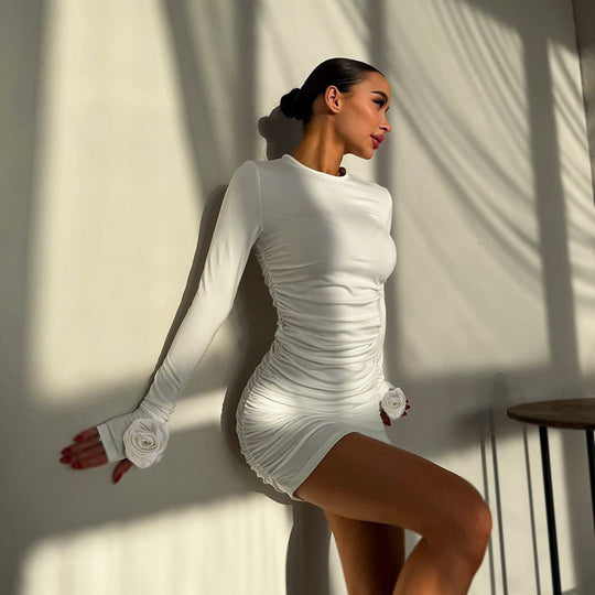 Damen Enganliegendes gerafftes Minikleid mit langen Ärmeln und Rosenapplikation EB