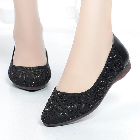 Damen Ballerinas mit filigranem Lochdesign und funkelnden Strassverzierungen EB