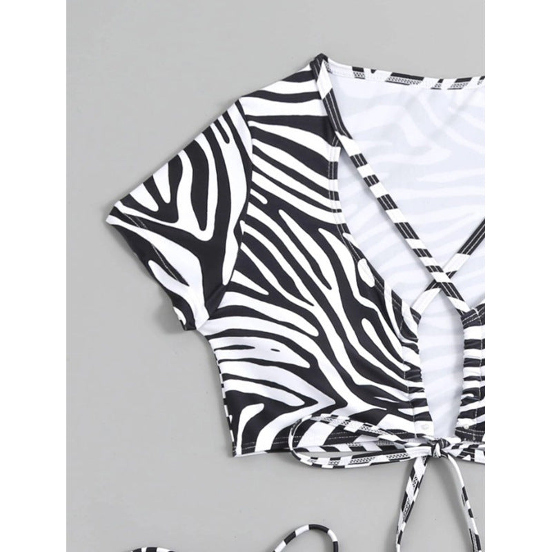 Damen Bikini-Set mit stylischen Schnürdetails und aufregendem Zebra-Muster EB