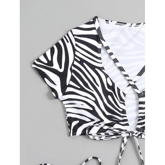 Damen Bikini-Set mit stylischen Schnürdetails und aufregendem Zebra-Muster EB
