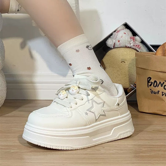 Damen Modische Chunky Sneakers mit verspieltem Design und flexiblem Sohlenprofil EB
