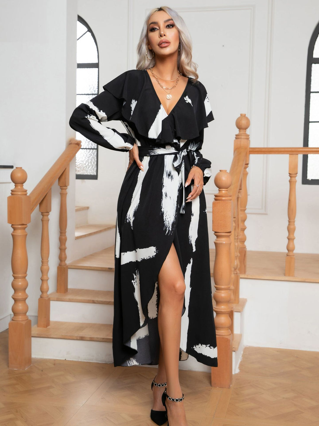 Damen Maxikleid mit asymmetrischem Saum und aufregendem Rüschendesign EB