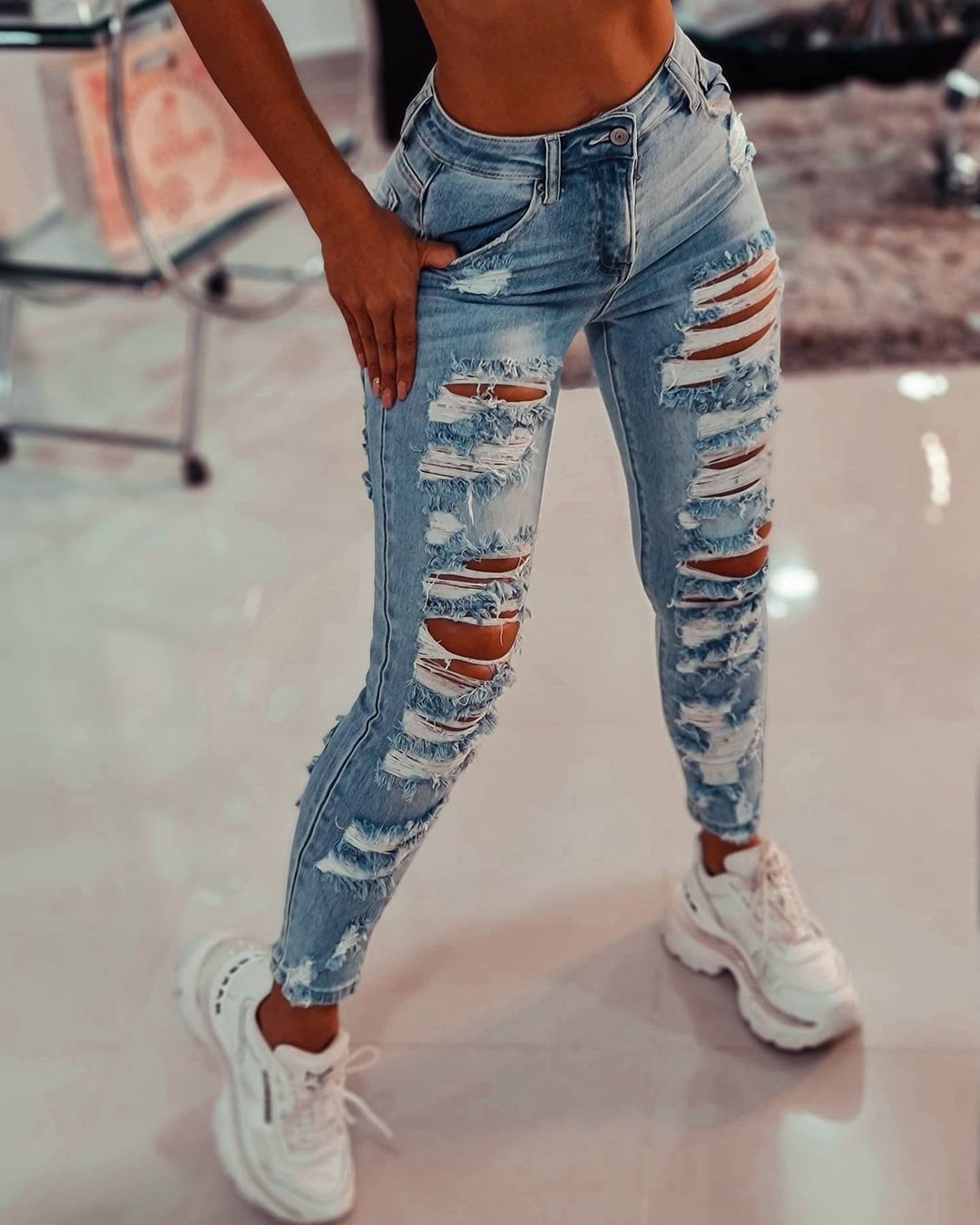 Damen Skinny-Jeans im distressed Look EB