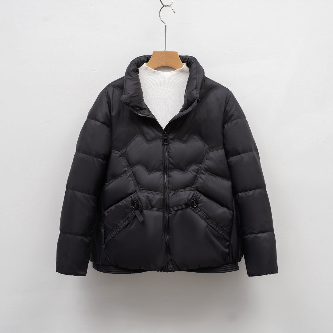 Damen Steppjacke mit dekorativen Knopfdetails und hohem Kragen EB