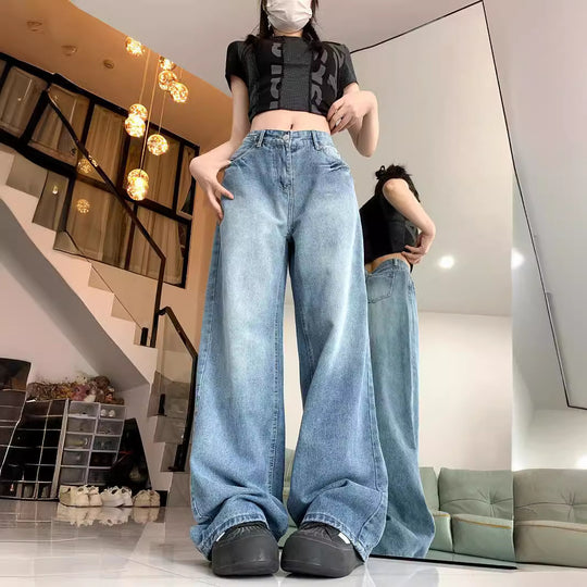 Damen weit geschnittene Mom-Jeans im Vintage-Look mit hohem Bund und modernen Details EB