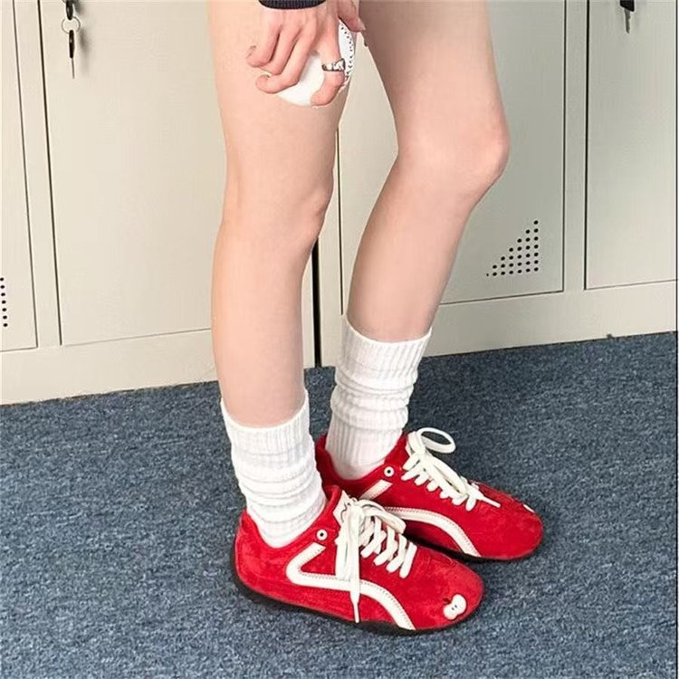 Damen Trendige Sneaker mit sportlichem Design und verspielten Applikationen EB