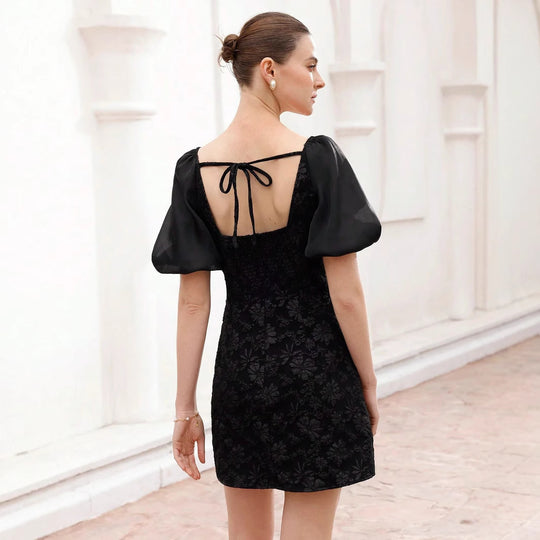 Damen Puffärmel Minikleid mit floralem Jacquard-Muster EB