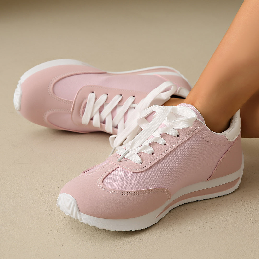 Damen Sportliche Sneakers mit luftiger Mesh-Oberfläche und flexibler Laufsohle EB