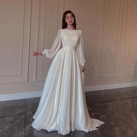 Damen Maxi-Party Kleid mit langen fließenden Ärmeln und Spitzenakzenten EB
