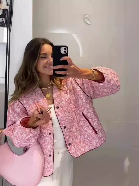 Damen gesteppte Herbstjacke mit einzigartigem floralen Muster und praktischen Taschen EB