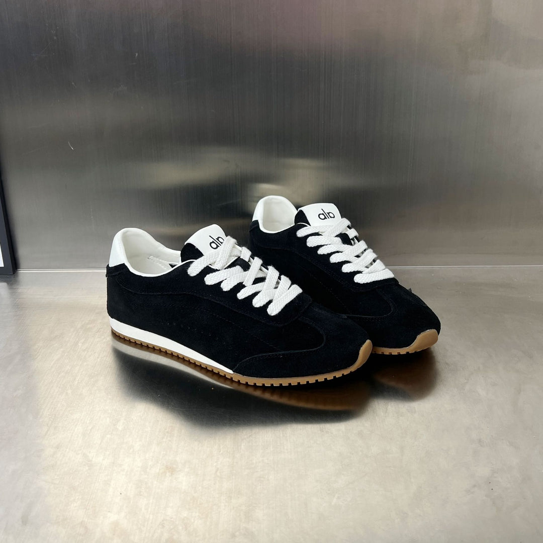 Damen Sportive Sneakers aus hochwertigem Wildleder mit rutschfester Sohle EB