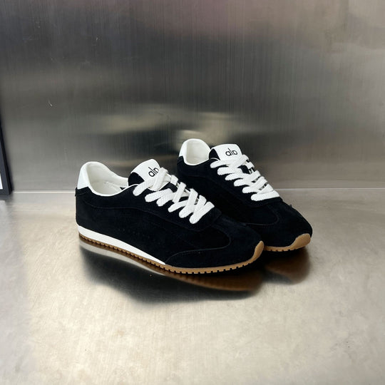 Damen Sportive Sneakers aus hochwertigem Wildleder mit rutschfester Sohle EB