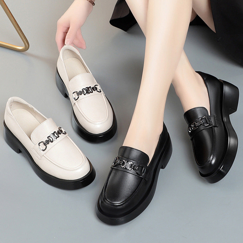 Damen elegante Mokassins mit modischem Kettendetail EB