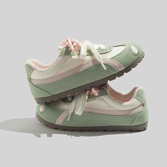 Damen Leichte und atmungsaktive Sneakers mit innovativen Schnürdetails EB