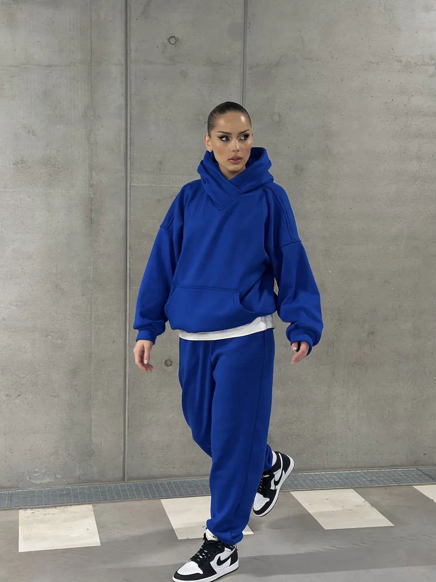 Damen gemütlicher Oversized Hoodie mit intuitivem Kordelzug und passender Jogginghose EB