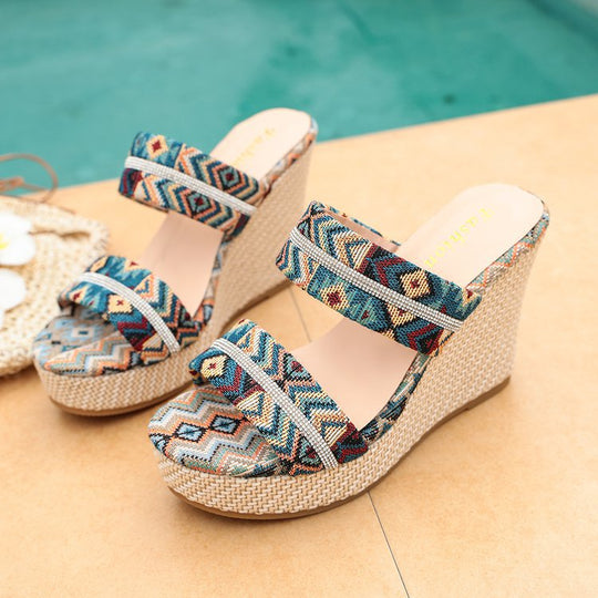 Damen Wedge-Pantoletten mit kunstvollem Ethno-Muster EB