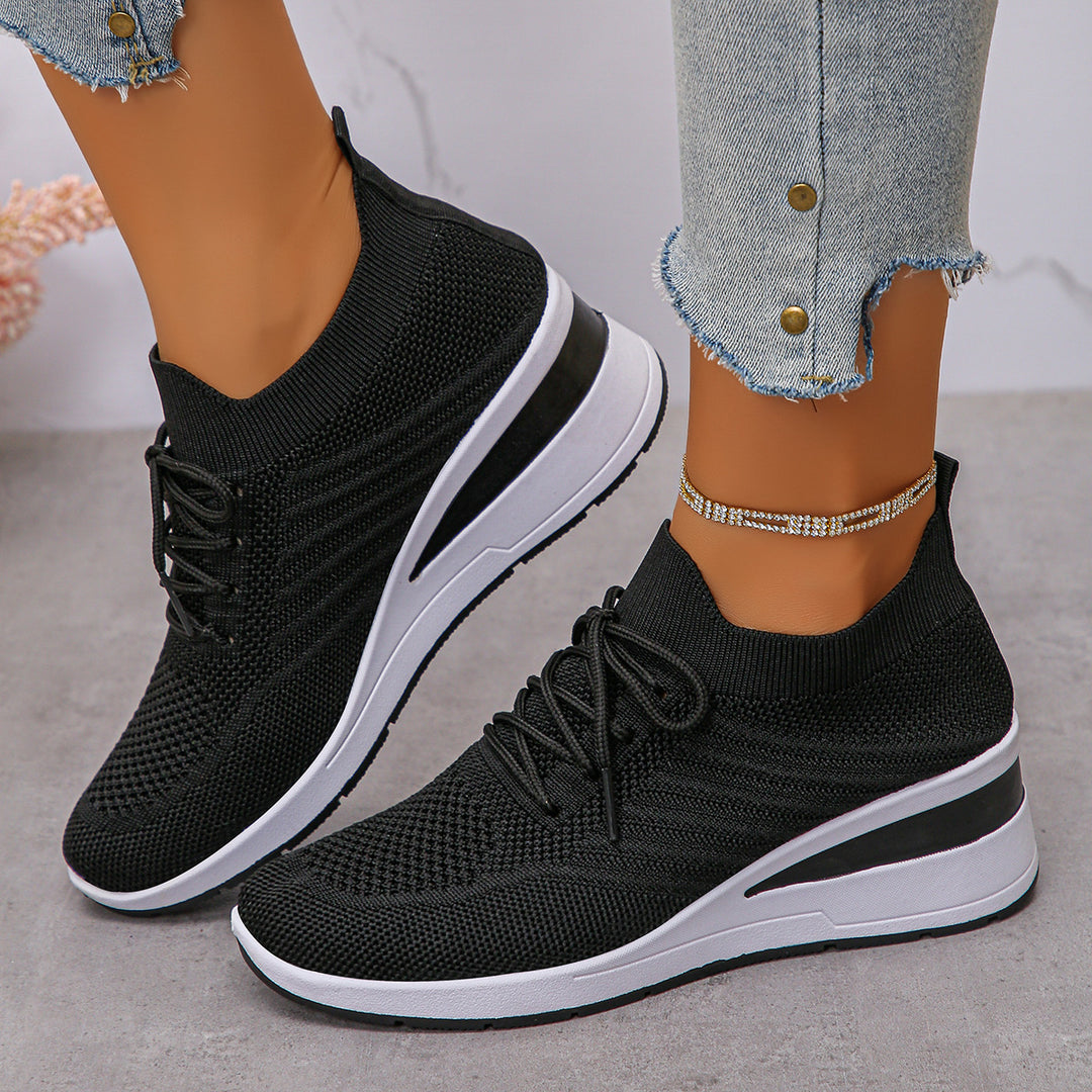 Damen Sportliche Wedge-Sneaker mit atmungsaktivem Mesh-Obermaterial und rutschfester Sohle EB