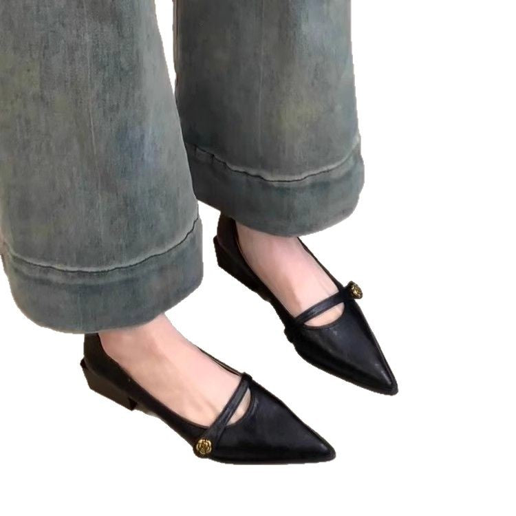 Damen Elegante Pumps mit modernem Riemen und stilvollem Akzent EB