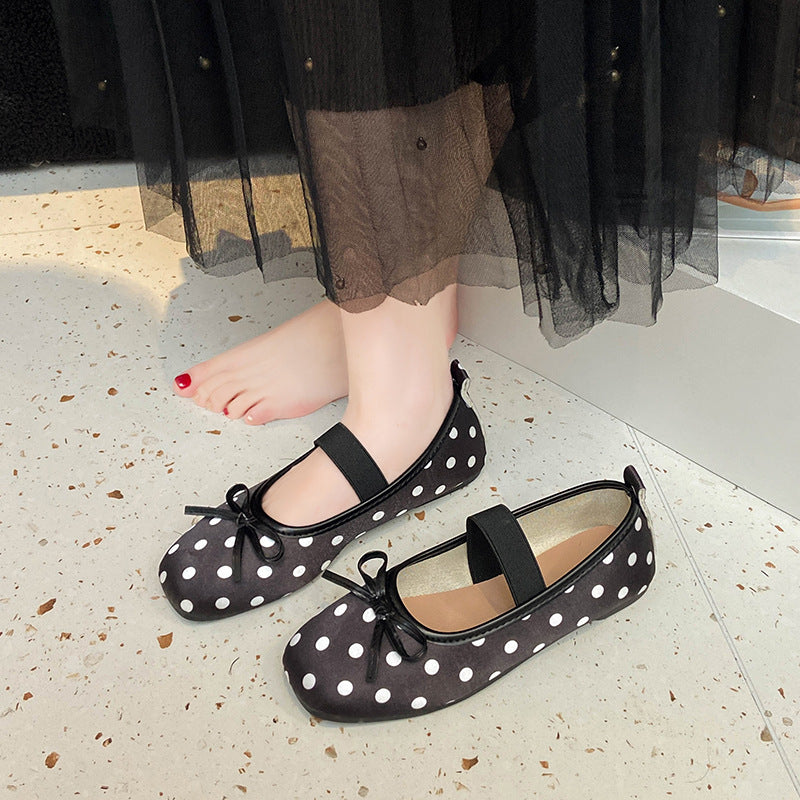 Damen Ballerinas mit verspieltem Punktedesign und elastischem Riemen EB