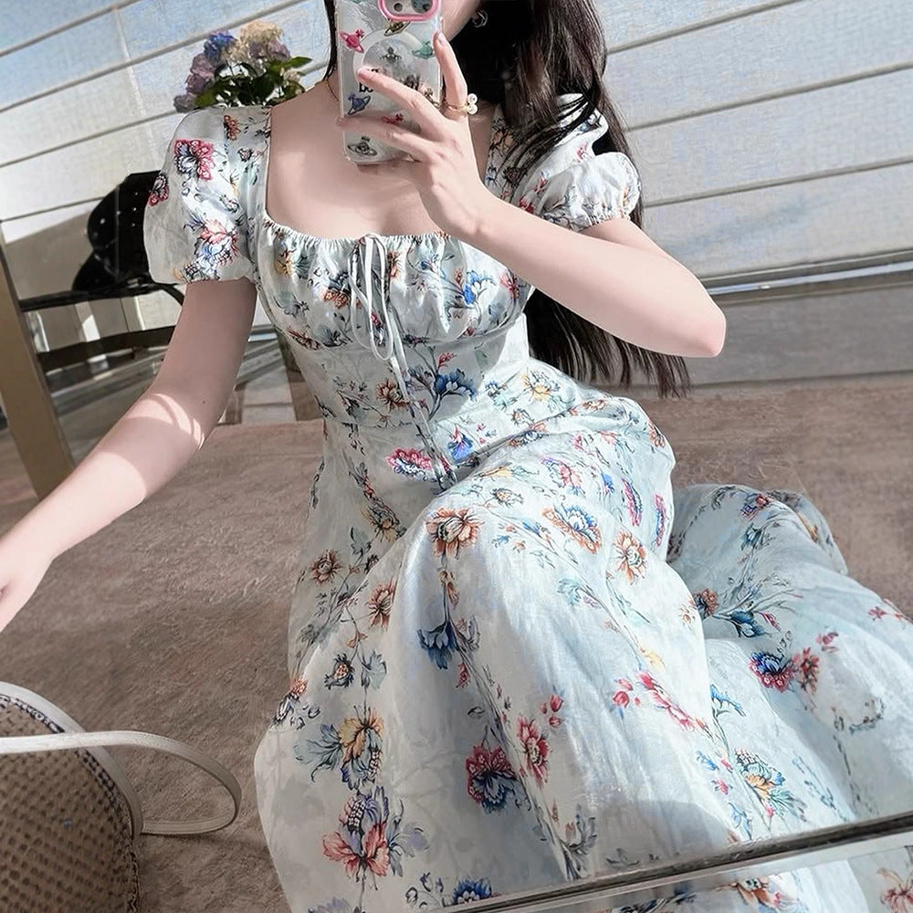 Damen Maxikleid mit raffiniertem Blumenprint und taillierter Silhouette EB