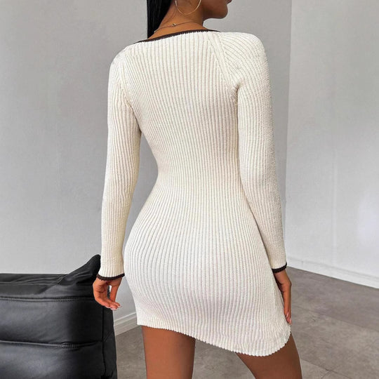 Damen Strickkleid mit schmalem Schnitt und raffiniertem Ausschnitt EB