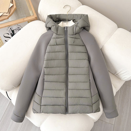 Damen Isolierte Steppjacke mit Kapuze und sportlichem Schnitt EB