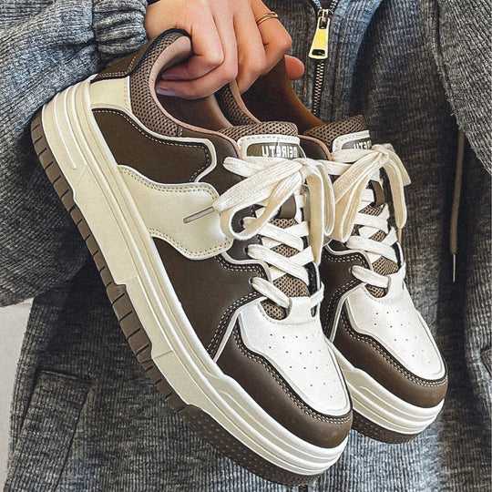 Damen Sportliche Sneaker mit atmungsaktiver Mesh-Oberfläche und dämpfender Sohle EB