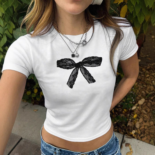 Damen T-Shirt mit verspieltem Katzenmotiv und zarten Flügeln EB