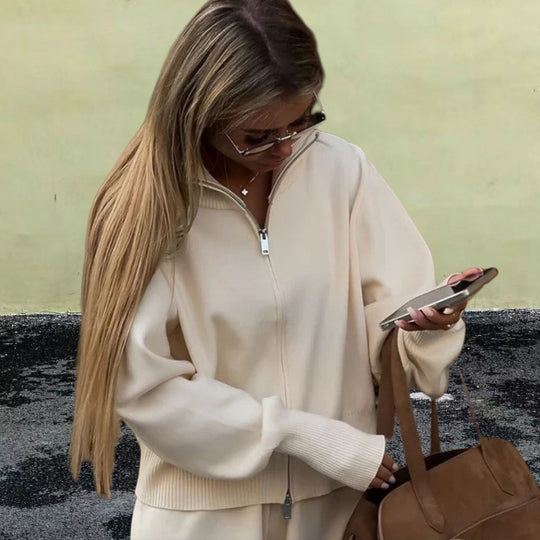 Damen Sportlicher Strickpullover mit hohem Kragen und Reißverschluss EB