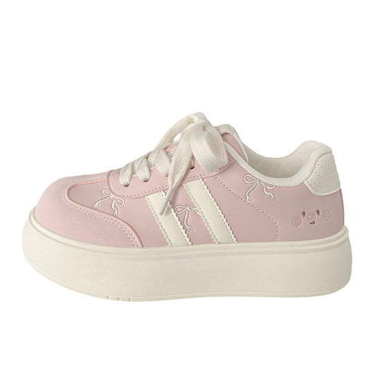 Damen Plattform-Sneaker mit verspielten Design-Details und bequemer Dämpfung EB
