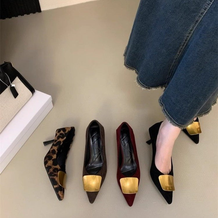 Damen elegante Pumps mit goldener Schnalle EB