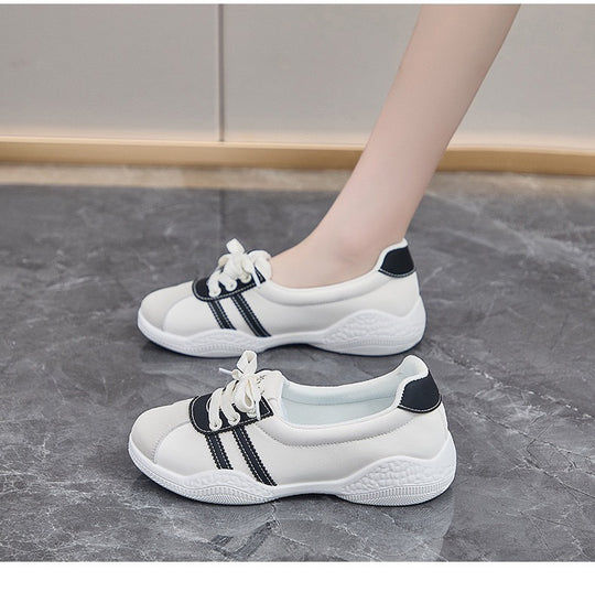 Damen Sneakers mit glanzvollem Obermaterial und atmungsaktivem Innenfutter EB